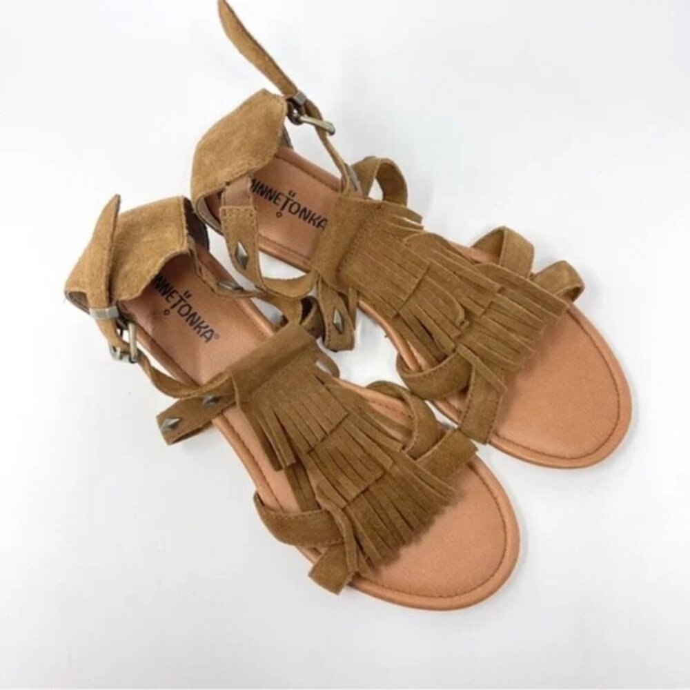 Minnetonka Merriam Fringe Studded Wedge Suede Sandals Size 8